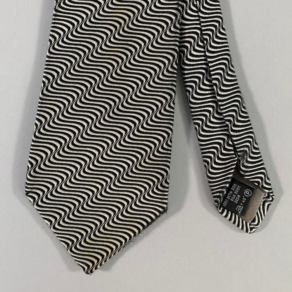 RICHARD JAMES SAVILE ROW White Black Waves Silk Tie